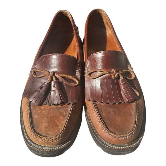Cole Haan Country Men’s Tassel Loafers Sz 9•Vintage Two-Toned Leather Slip On - Picture 1 of 6